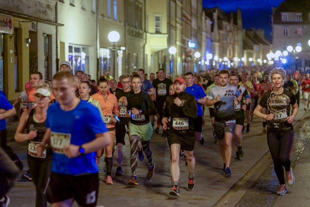 Kamil Karbowiak zwycięzcą Electrolux 3. Nocnej Dychy! [fotorelacja]