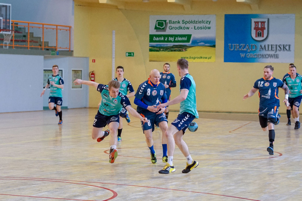 Jeszcze Krok. Wygrana Olimpu ze Spartą Oborniki Wlkp.