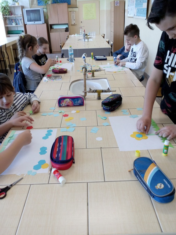 Odkrywcy sekretów nauki - zajęcia unijne w PSP 5