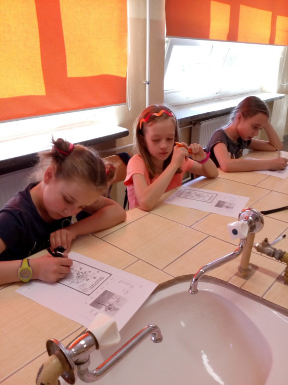 Odkrywcy sekretów nauki - zajęcia unijne w PSP 5