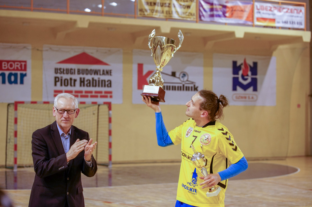 Olimp przypieczętował awans wygraną z Orlikiem!