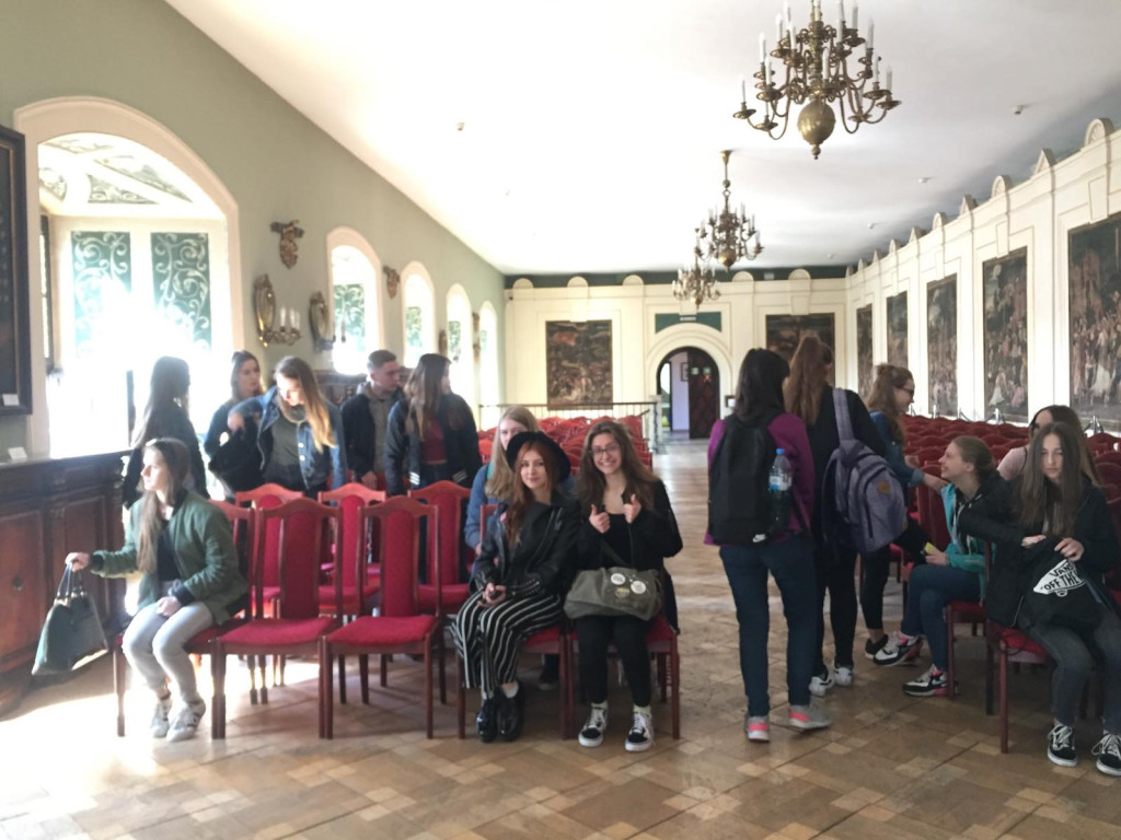 Uczniowie z I LO w Brzegu poznają sztukę renesansu w Muzeum Piastów Śląskich w Brzegu