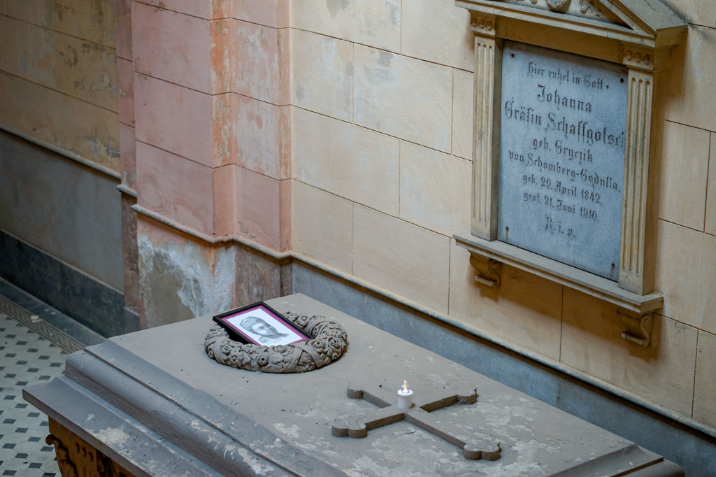 Upamiętnili pamięć Joanny w 176. rocznicę urodzin. Promocja odbudowy Mauzoleum rodu Schaffgotsch w Kopicach