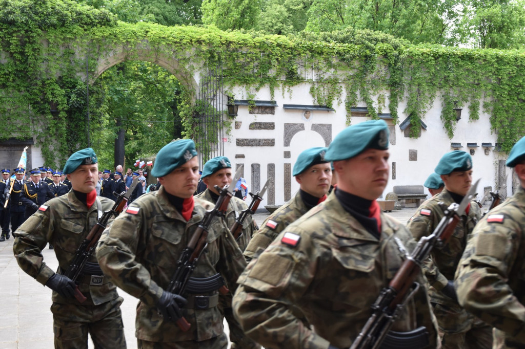 Święto Flagi RP na Zamku Piastów Śląskich w Brzegu