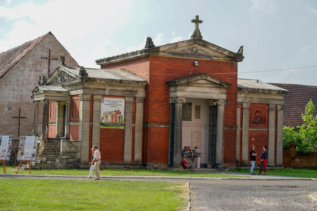 Upamiętnili pamięć Joanny w 176. rocznicę urodzin. Promocja odbudowy Mauzoleum rodu Schaffgotsch w Kopicach