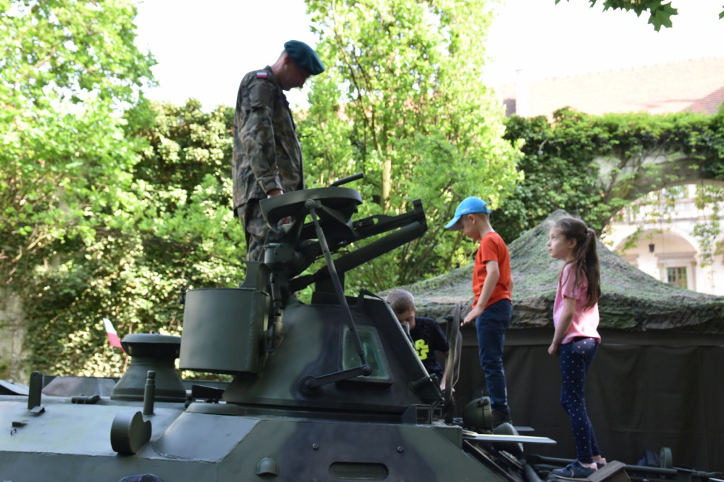 Święto Flagi RP na Zamku Piastów Śląskich w Brzegu