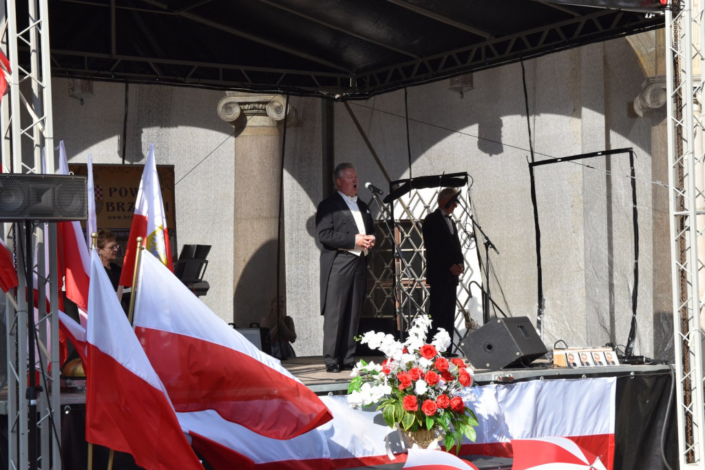 Święto Flagi RP na Zamku Piastów Śląskich w Brzegu