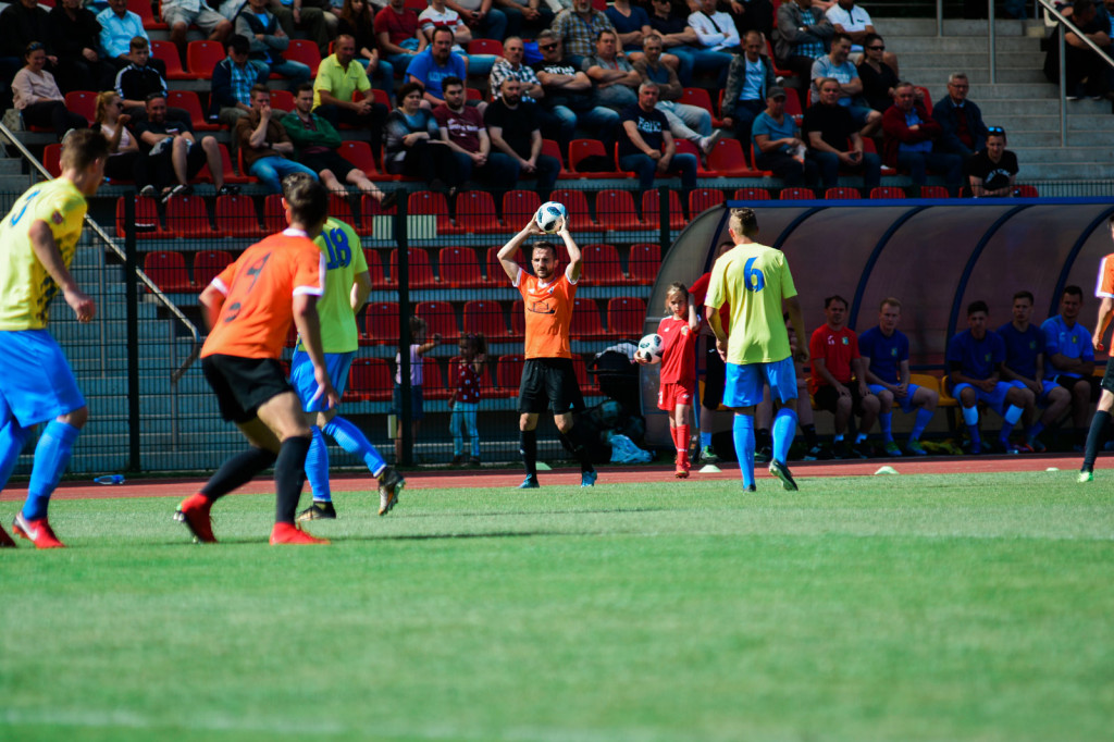 Remis Stali w derbach [fotorelacja]