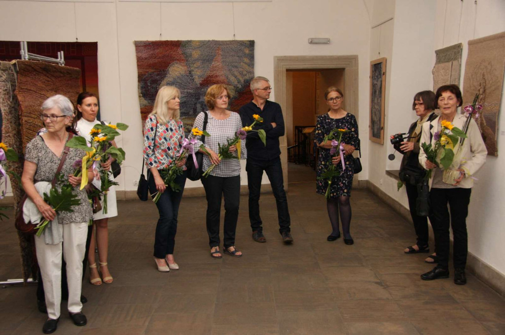 Finisz wystawy Wrocławskiej Tkaniny Artystycznej - Grupy Wątek