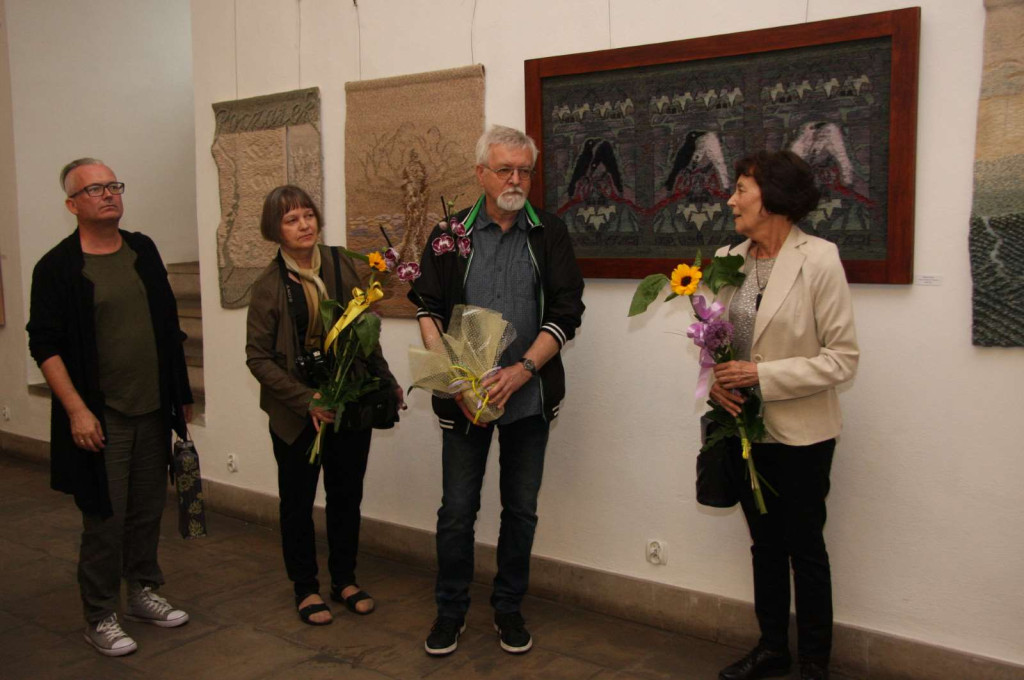 Finisz wystawy Wrocławskiej Tkaniny Artystycznej - Grupy Wątek