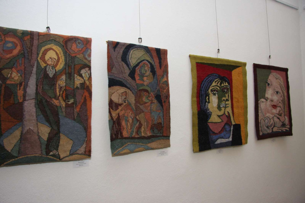 Finisz wystawy Wrocławskiej Tkaniny Artystycznej - Grupy Wątek