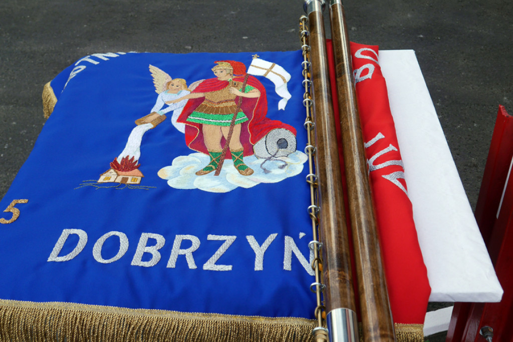 Sztandar dla strażaków z Dobrzynia