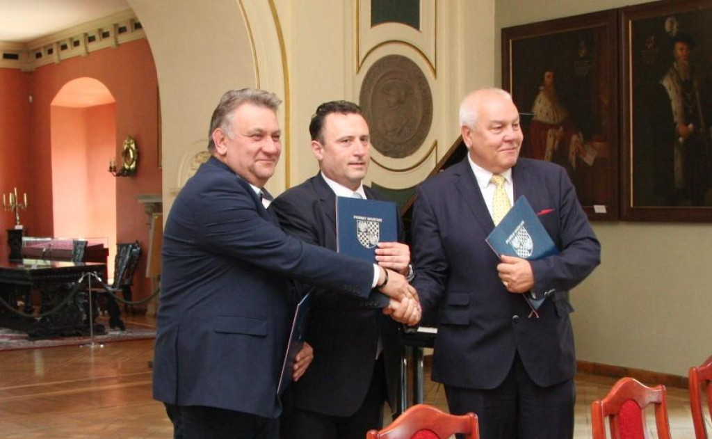 Współpraca przy kształceniu młodzieży. Jest porozumienie pomiędzy Powiatem Brzeskim, Muzeum Piastów i PWST w Nysie