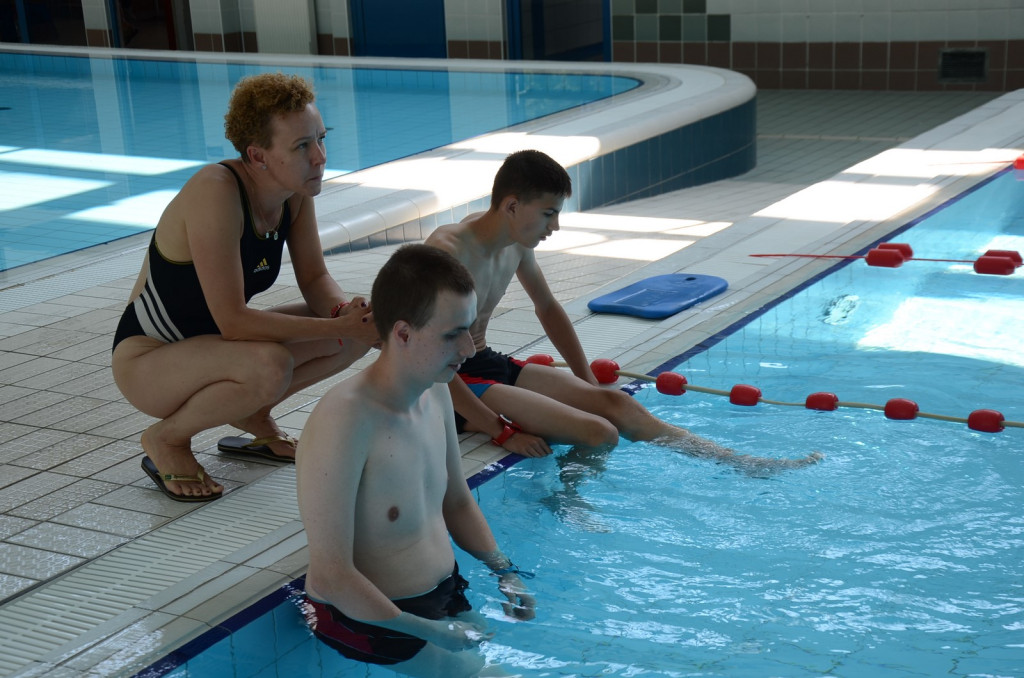 Integracyjne zawody pływackie osób niepełnosprawnych 