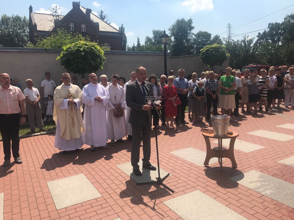 Uroczystość poświęcenia wozu ratowniczo-gaśniczego OSP Lewin Brzeski