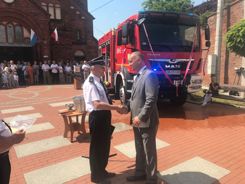 Uroczystość poświęcenia wozu ratowniczo-gaśniczego OSP Lewin Brzeski