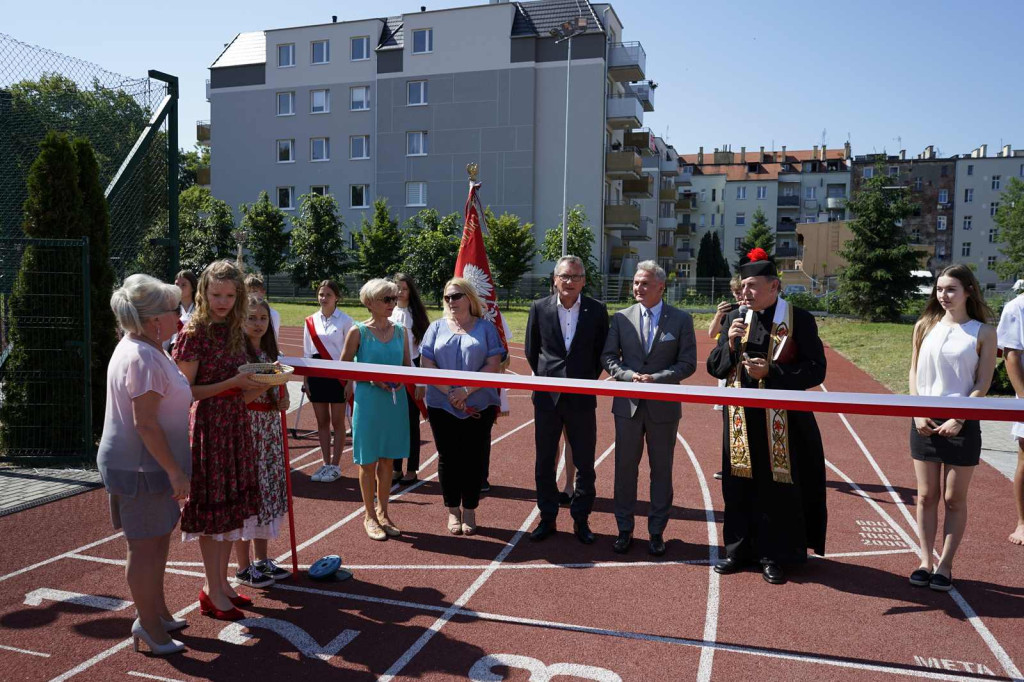 Uroczyste otwarcie nowego kompleksu sportowego w PSP1 Brzeg [fotorelacja]
