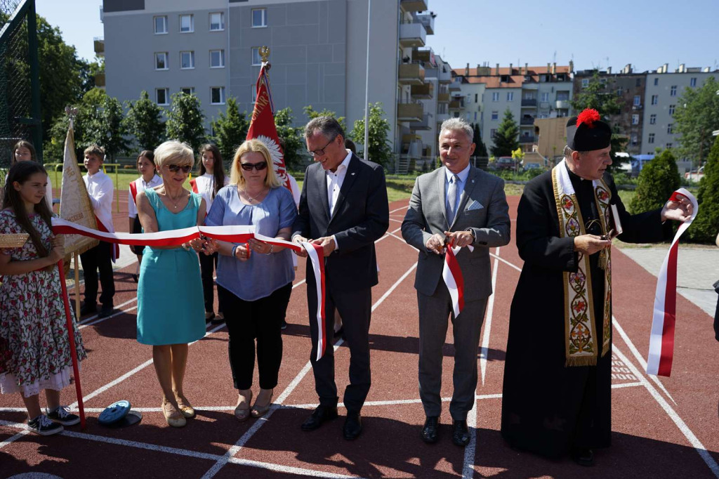 Uroczyste otwarcie nowego kompleksu sportowego w PSP1 Brzeg [fotorelacja]