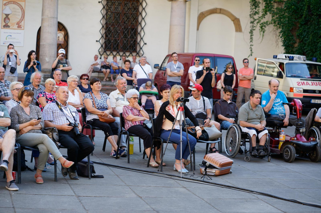 Polscy artyści mieszkający za granicą najechali na Zamek Piastów Śląskich
