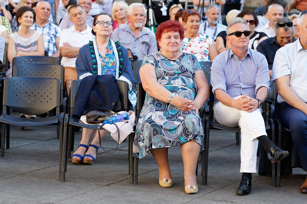 Polscy artyści mieszkający za granicą najechali na Zamek Piastów Śląskich