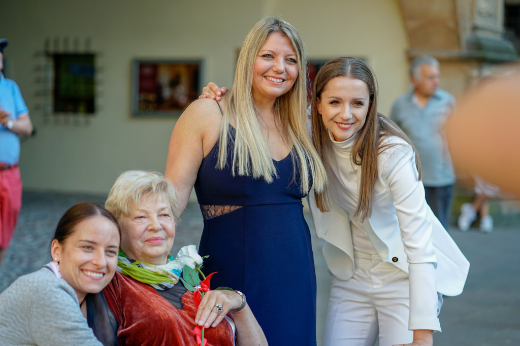 Polscy artyści mieszkający za granicą najechali na Zamek Piastów Śląskich