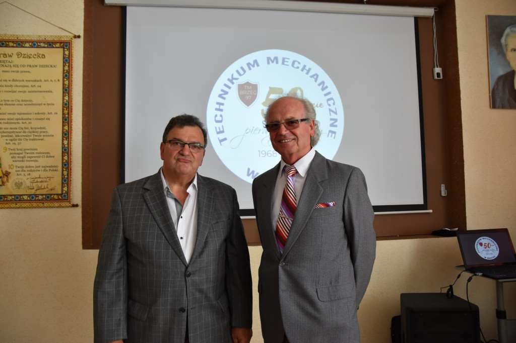 Uroczyste spotkanie po latach. Od pierwszej matury mechaników minęło 50 lat