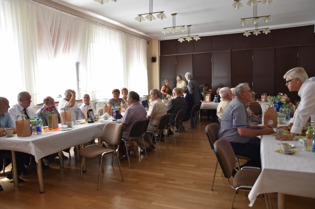 Uroczyste spotkanie po latach. Od pierwszej matury mechaników minęło 50 lat