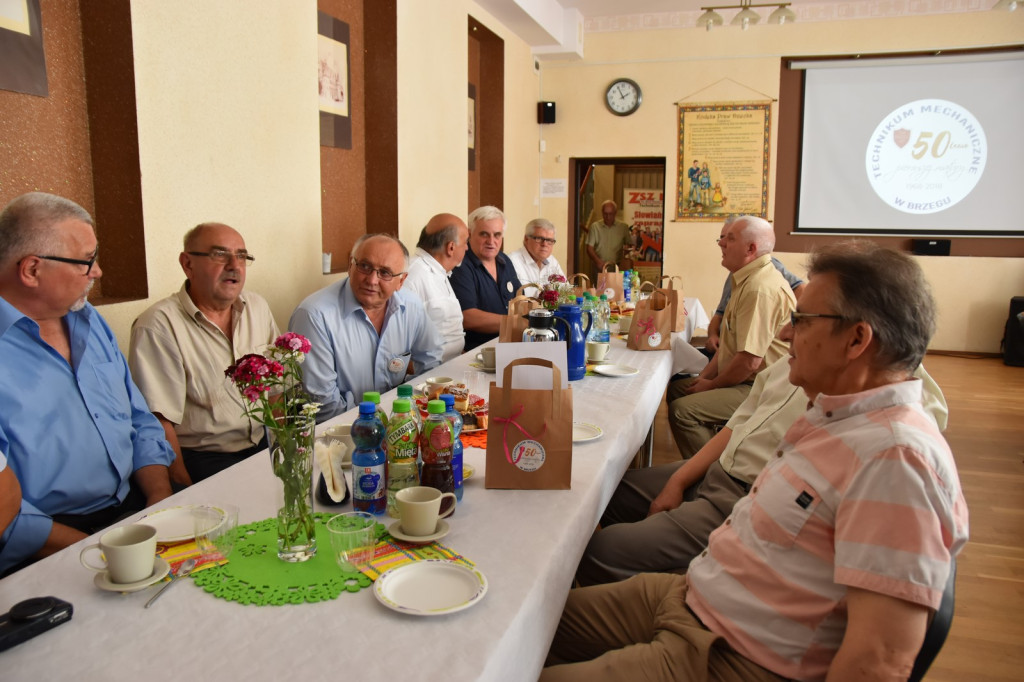 Uroczyste spotkanie po latach. Od pierwszej matury mechaników minęło 50 lat