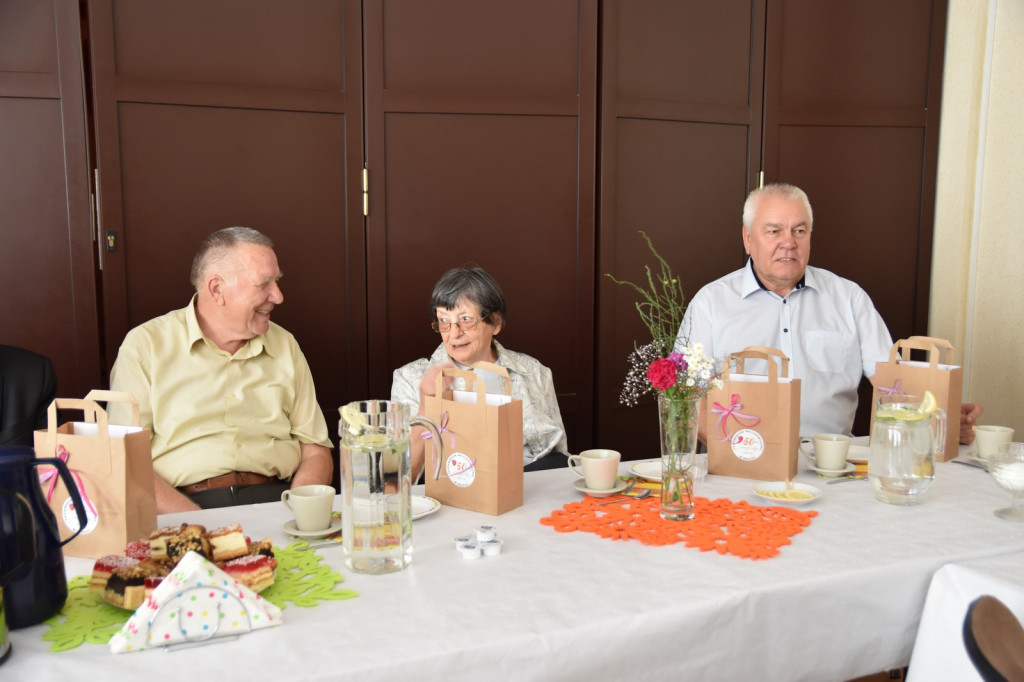 Uroczyste spotkanie po latach. Od pierwszej matury mechaników minęło 50 lat