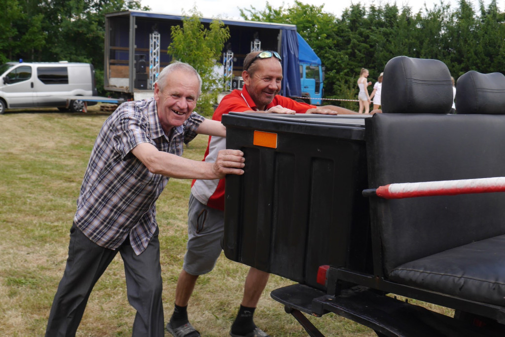 Ulewa dzieciom niestraszna. Piknik rodzinny w Szydłowicach [fotorelacja]