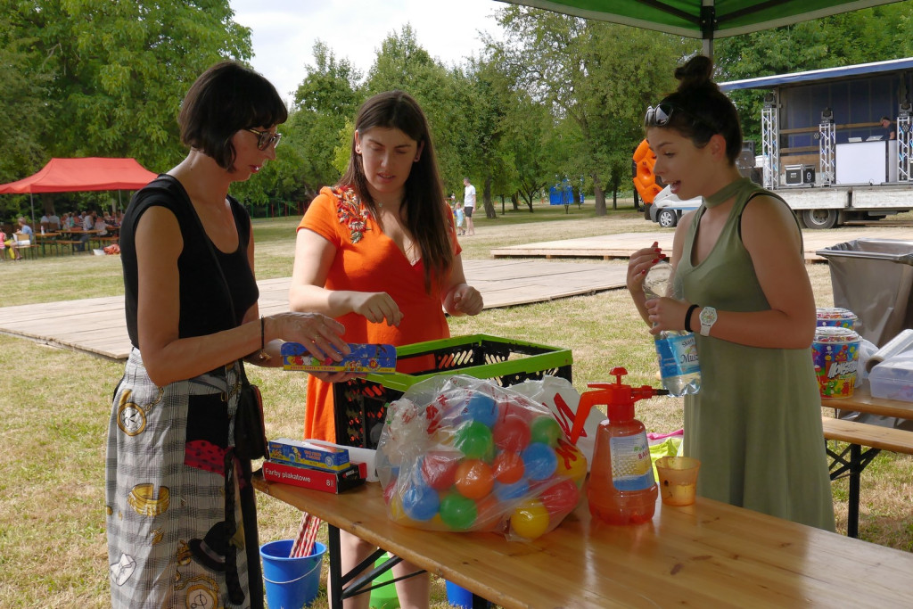 Ulewa dzieciom niestraszna. Piknik rodzinny w Szydłowicach [fotorelacja]