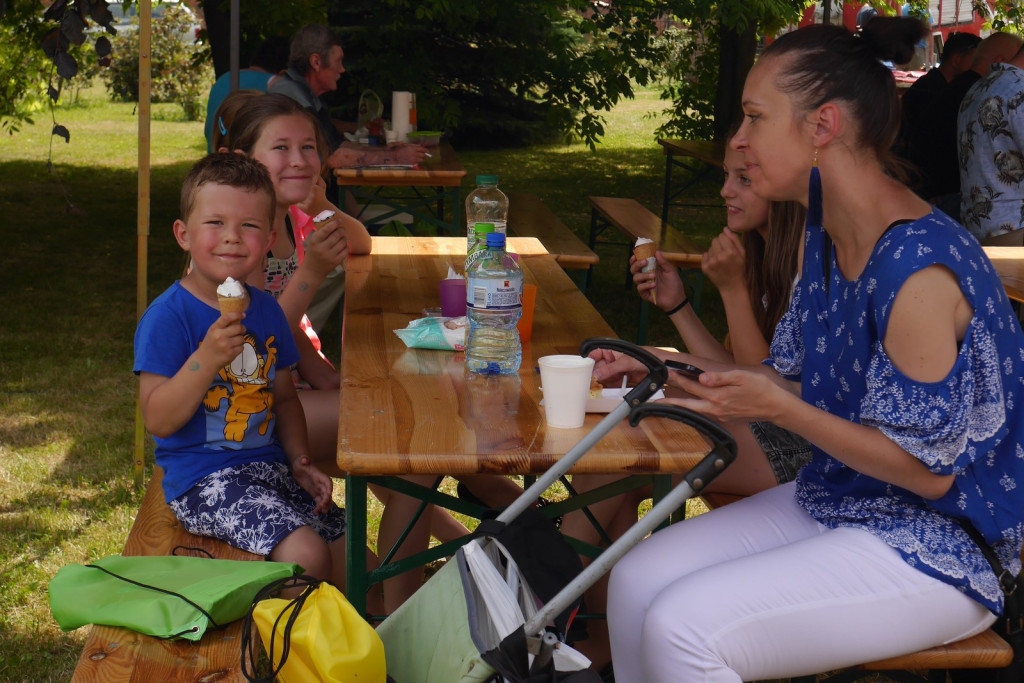 Ulewa dzieciom niestraszna. Piknik rodzinny w Szydłowicach [fotorelacja]