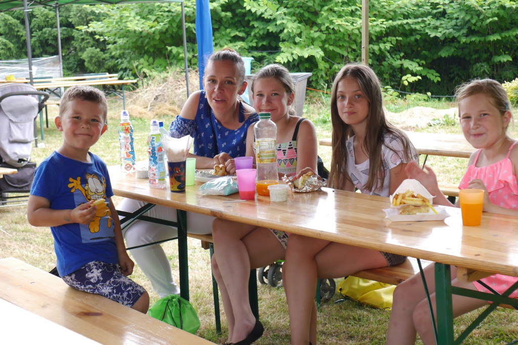 Ulewa dzieciom niestraszna. Piknik rodzinny w Szydłowicach [fotorelacja]