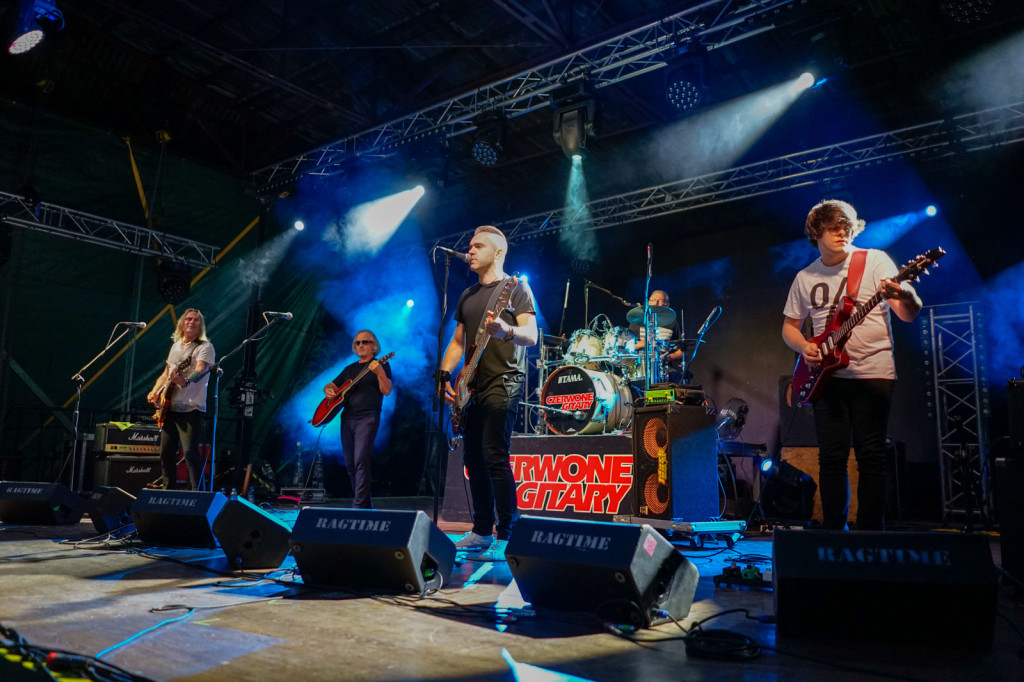 Dni Grodkowa - Czerwone Gitary przyciągnęły tłumy [fotorelacja]