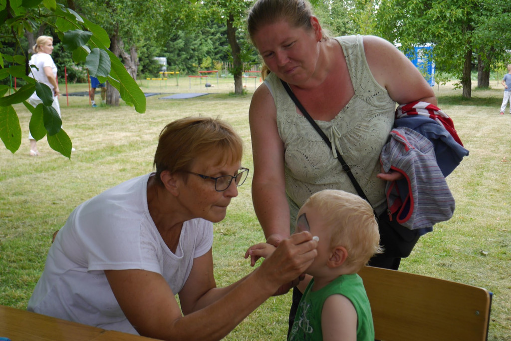 Ulewa dzieciom niestraszna. Piknik rodzinny w Szydłowicach [fotorelacja]