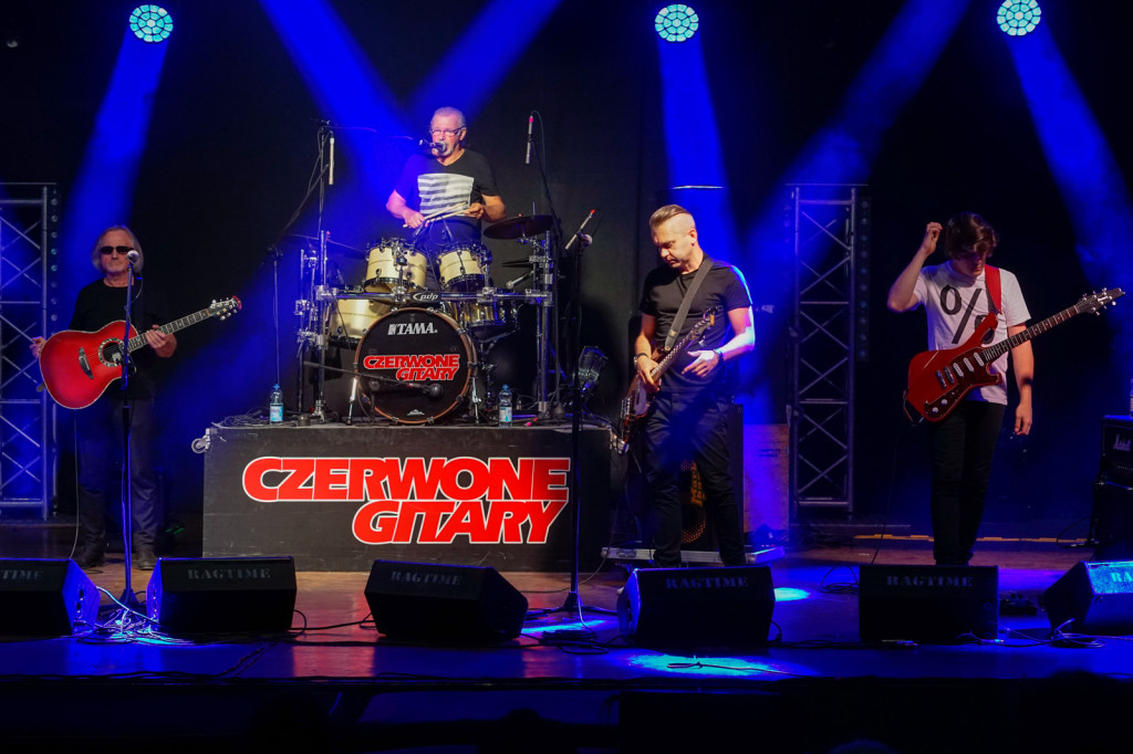 Dni Grodkowa - Czerwone Gitary przyciągnęły tłumy [fotorelacja]