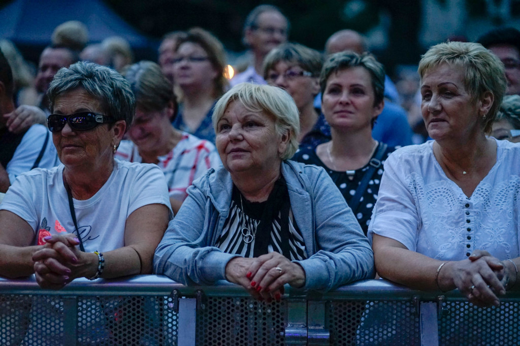 Dni Grodkowa - Czerwone Gitary przyciągnęły tłumy [fotorelacja]
