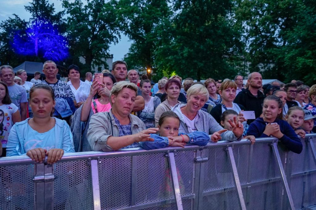 Dni Grodkowa - Czerwone Gitary przyciągnęły tłumy [fotorelacja]