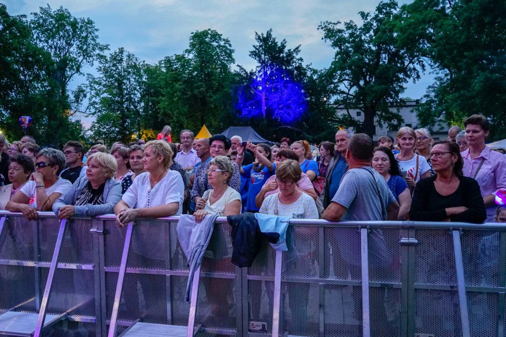 Dni Grodkowa - Czerwone Gitary przyciągnęły tłumy [fotorelacja]