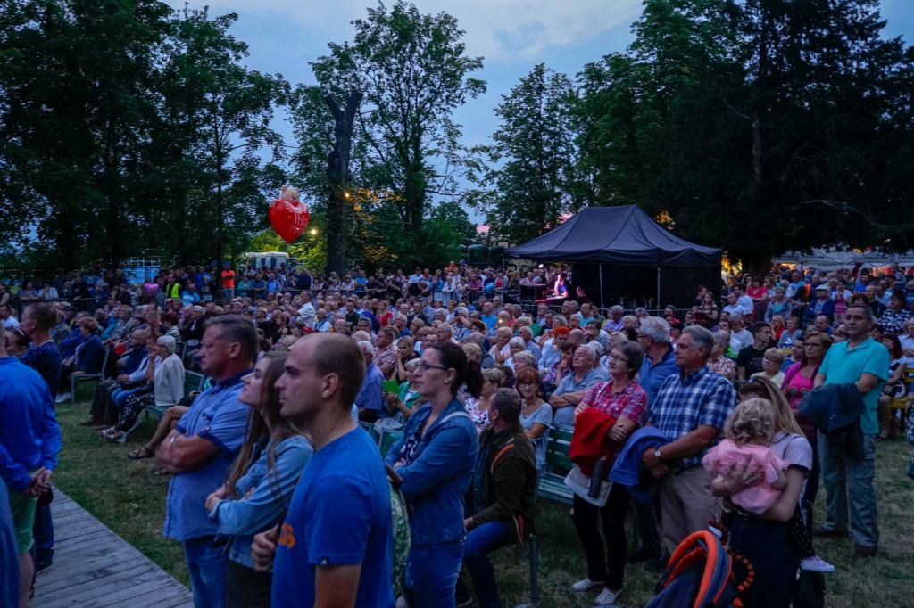 Dni Grodkowa - Czerwone Gitary przyciągnęły tłumy [fotorelacja]
