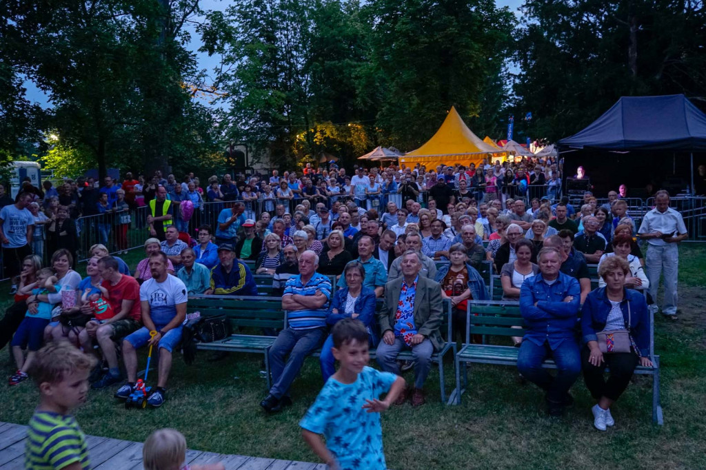 Dni Grodkowa - Czerwone Gitary przyciągnęły tłumy [fotorelacja]
