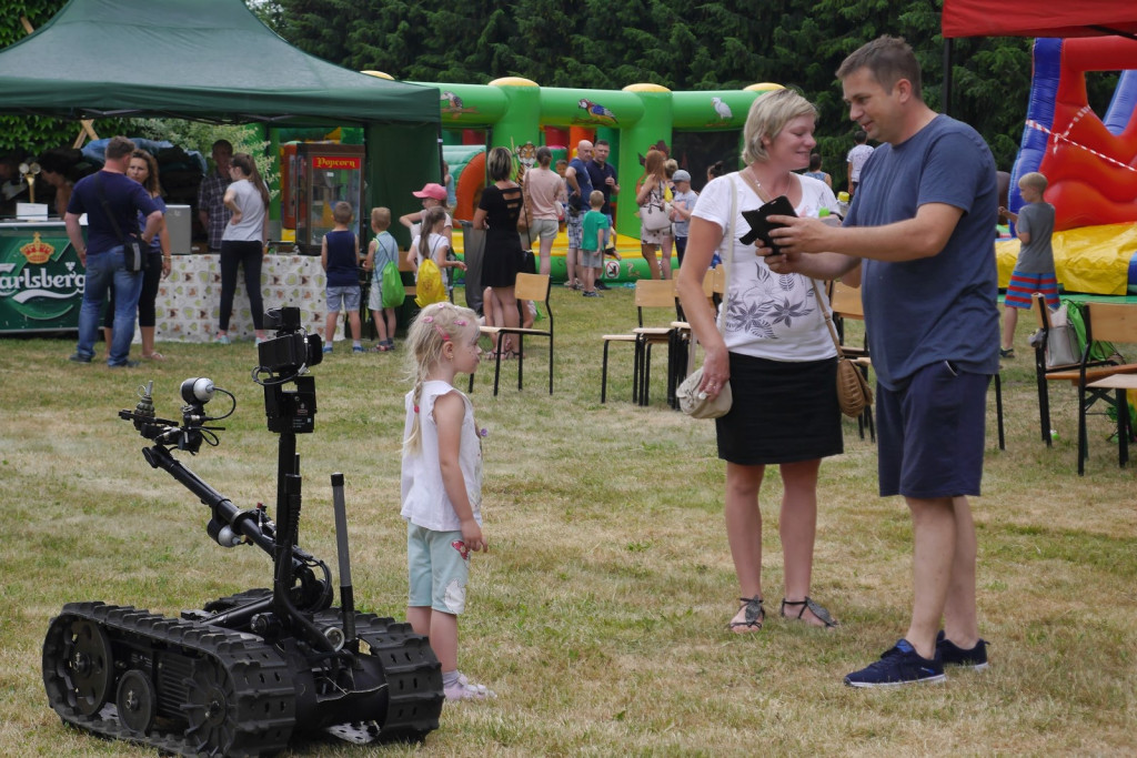 Ulewa dzieciom niestraszna. Piknik rodzinny w Szydłowicach [fotorelacja]
