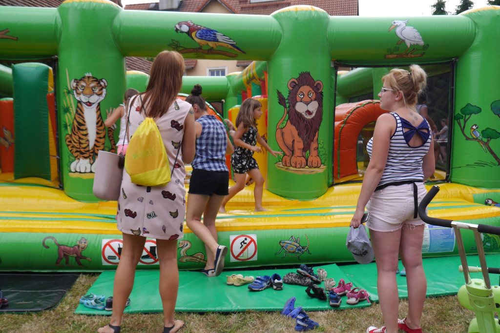 Ulewa dzieciom niestraszna. Piknik rodzinny w Szydłowicach [fotorelacja]