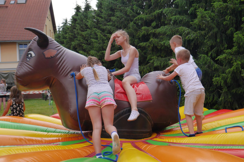 Ulewa dzieciom niestraszna. Piknik rodzinny w Szydłowicach [fotorelacja]