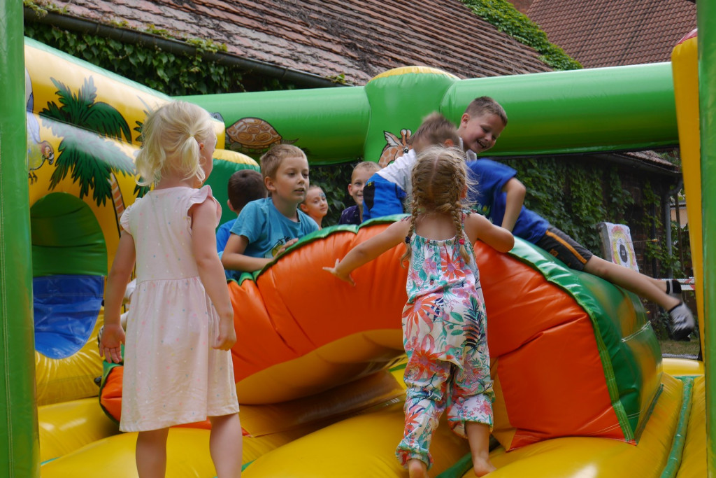Ulewa dzieciom niestraszna. Piknik rodzinny w Szydłowicach [fotorelacja]