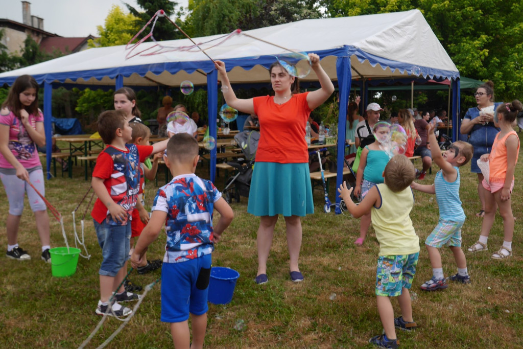 Ulewa dzieciom niestraszna. Piknik rodzinny w Szydłowicach [fotorelacja]