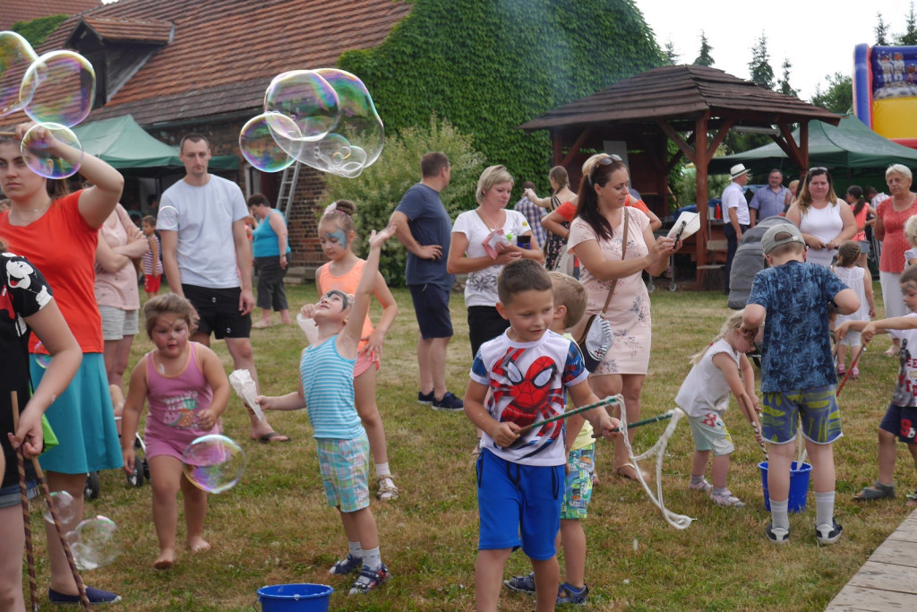 Ulewa dzieciom niestraszna. Piknik rodzinny w Szydłowicach [fotorelacja]