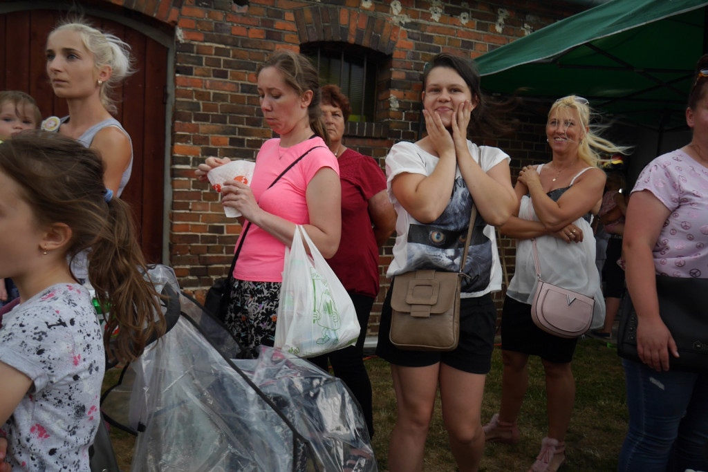 Ulewa dzieciom niestraszna. Piknik rodzinny w Szydłowicach [fotorelacja]