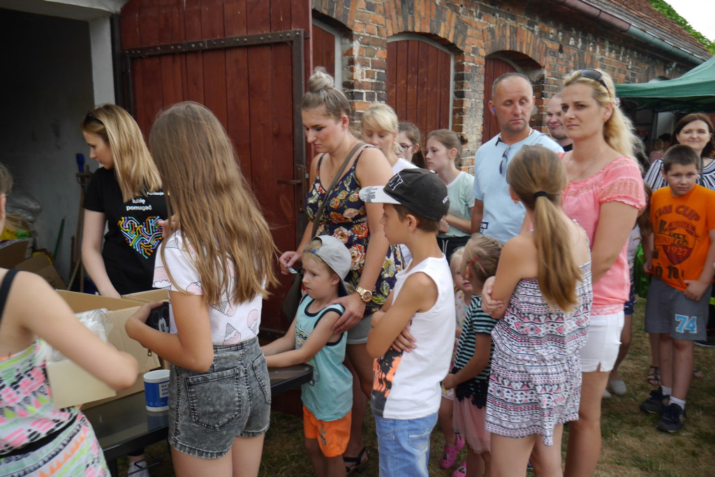 Ulewa dzieciom niestraszna. Piknik rodzinny w Szydłowicach [fotorelacja]