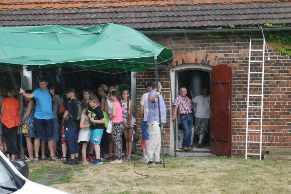 Ulewa dzieciom niestraszna. Piknik rodzinny w Szydłowicach [fotorelacja]